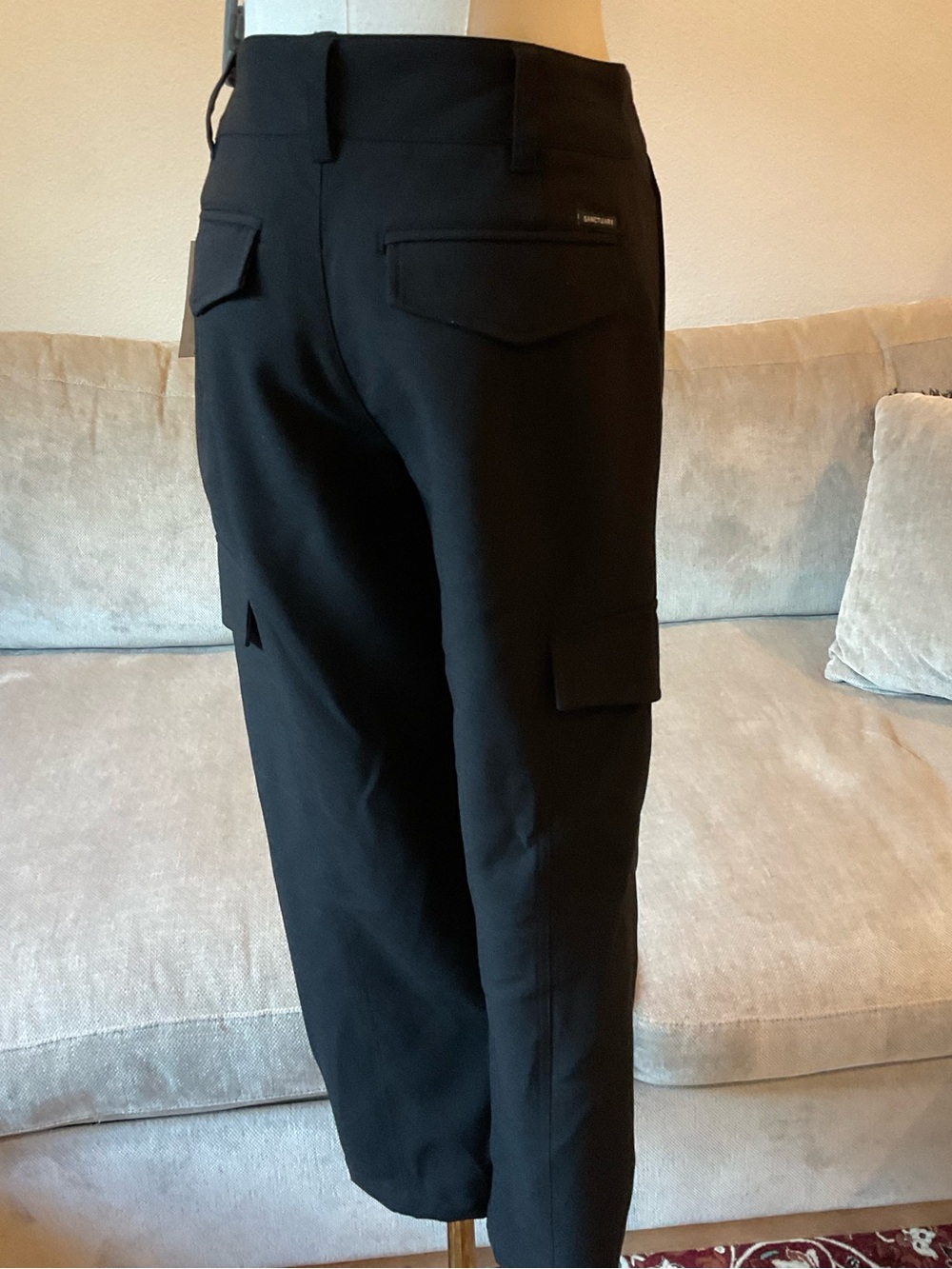 Women’s Black Cropped Cargo/Utility Capri Pants with Flap Pockets